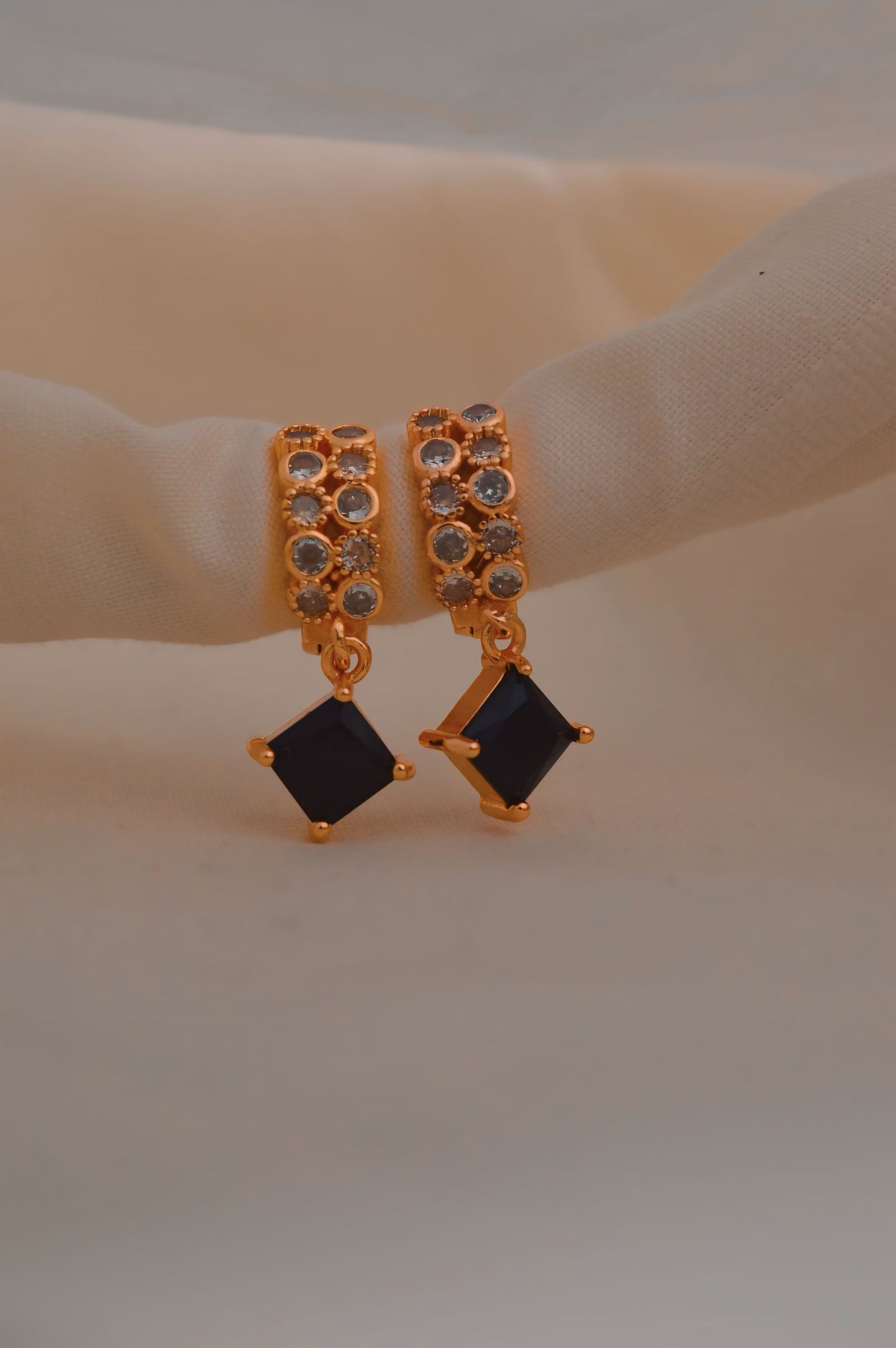 DIGITAL ZIRCON EARRING-08 (BLACK)