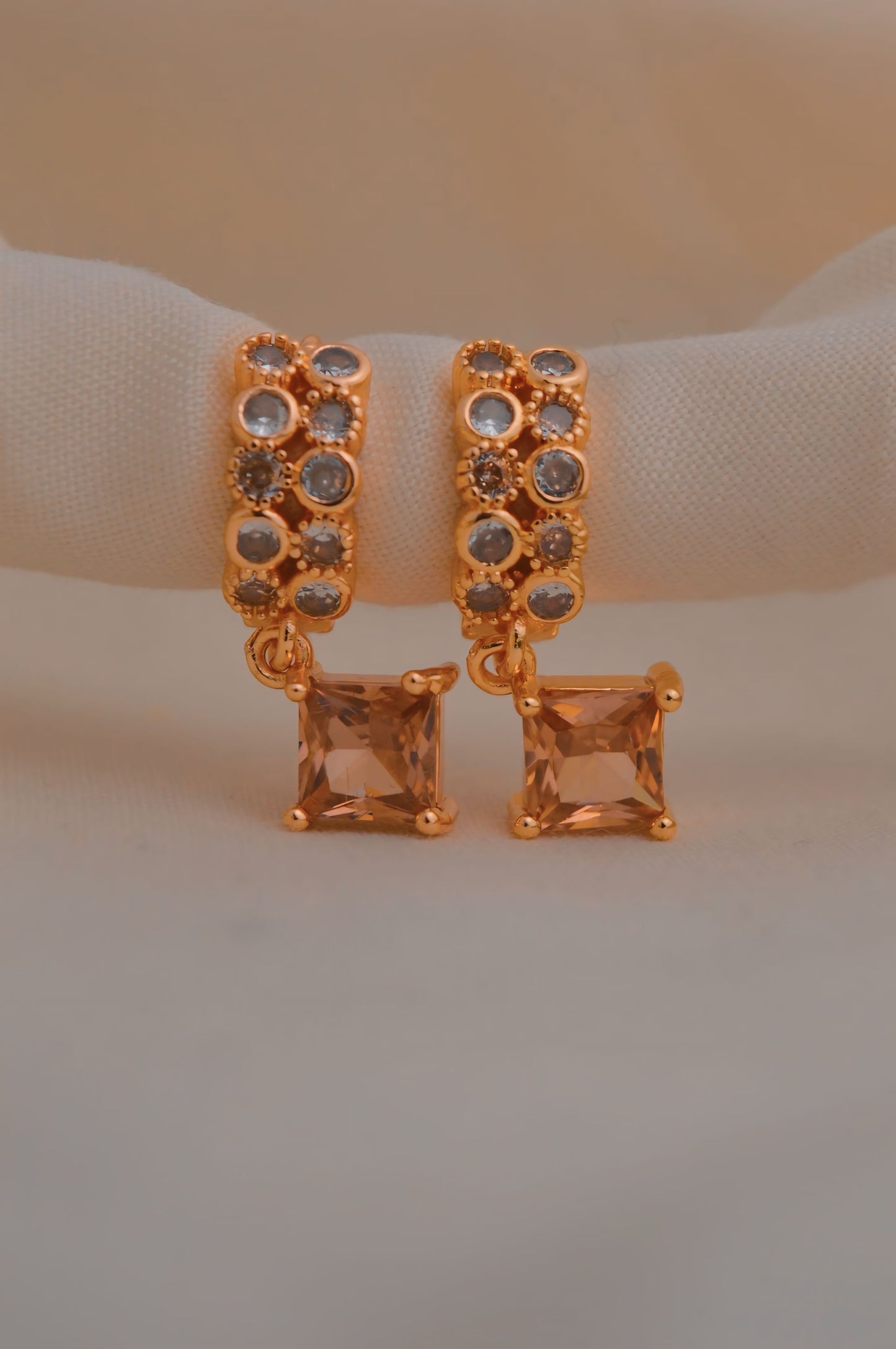 DIGITAL ZIRCON EARRING-09 (GOLDEN)