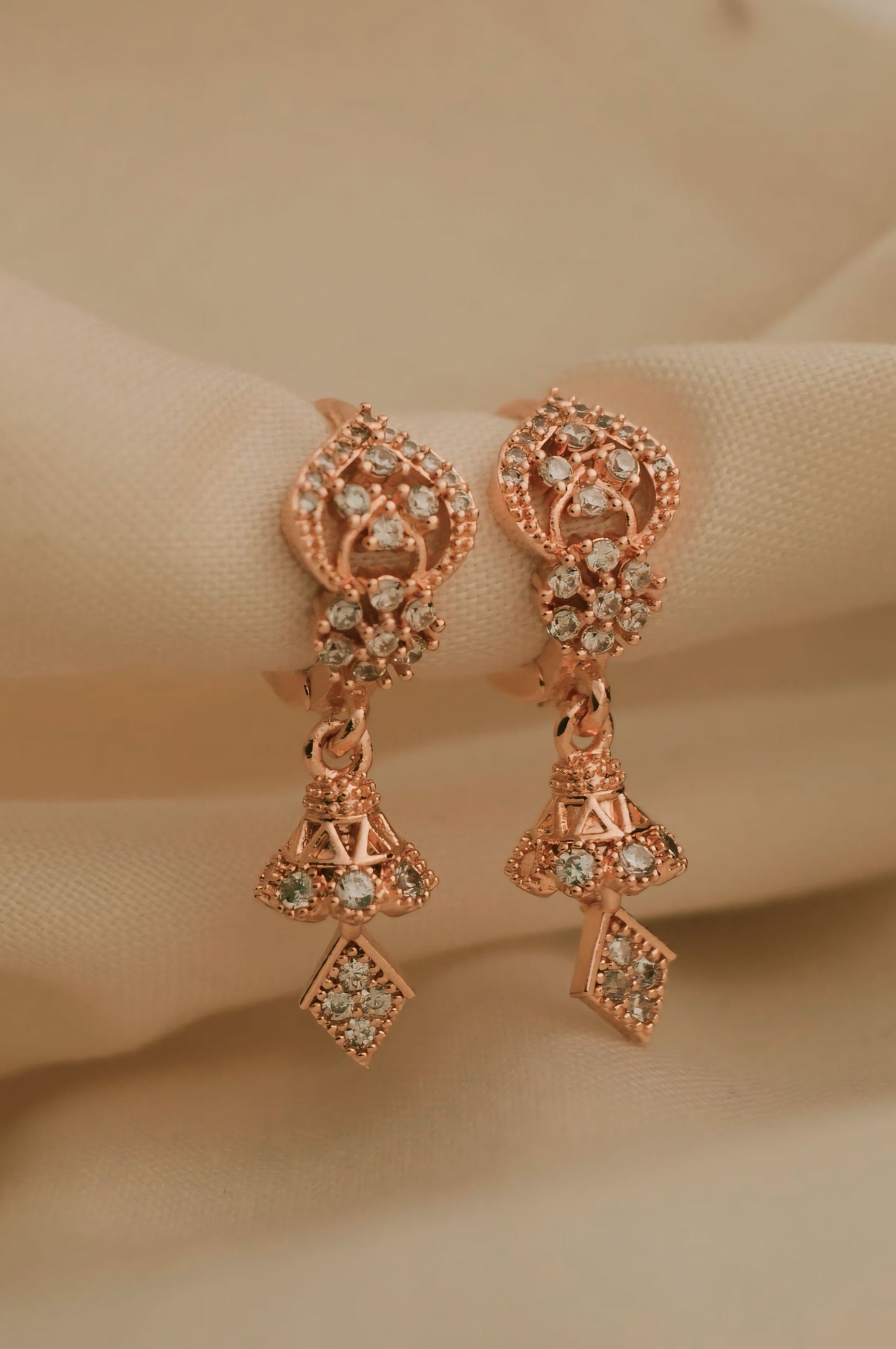 DIGITAL ZIRCON EARRING-20 (WHITE)