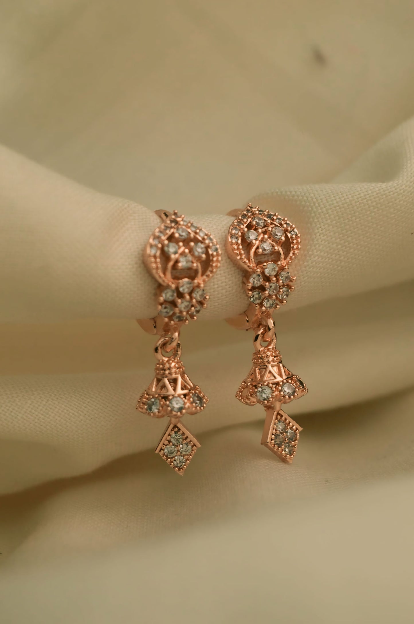 DIGITAL ZIRCON EARRING-20 (WHITE)